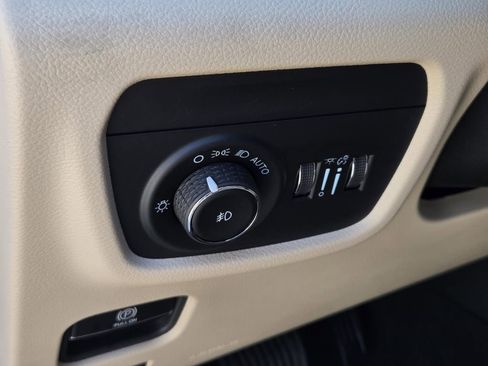 New 2026 Jeep Grand Cherokee L Limited image 16