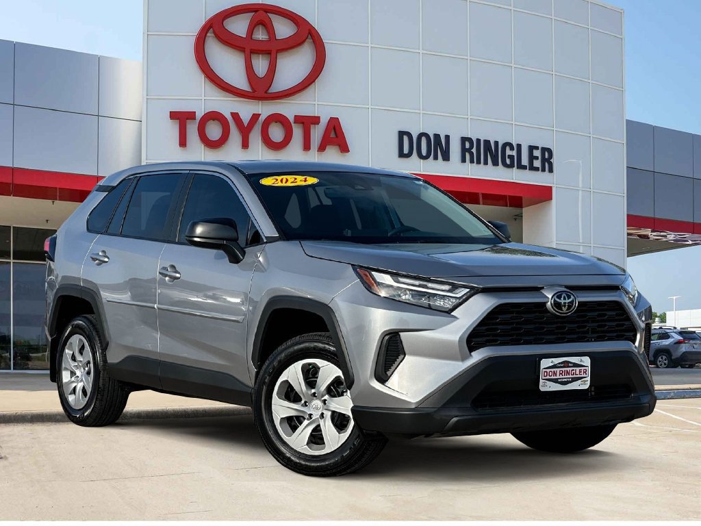 Used 2024 Toyota RAV4 LE FWD image 1