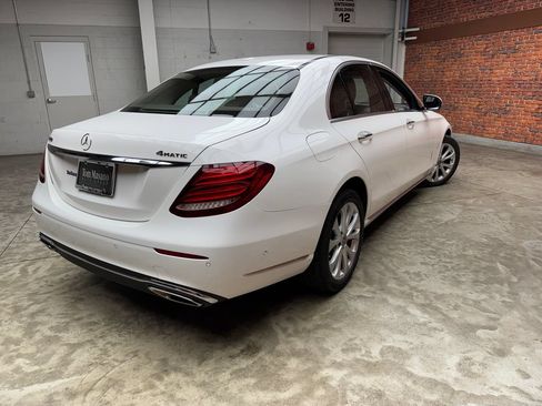 Certified 2019 Mercedes-Benz E 300 4MATIC image 5