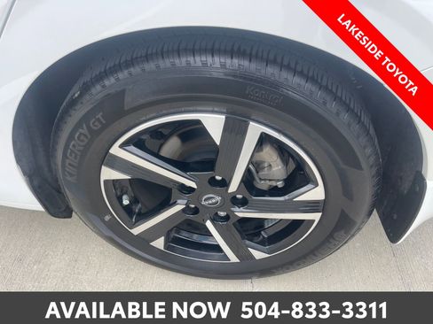 Used 2025 Nissan Sentra SV FWD image 12