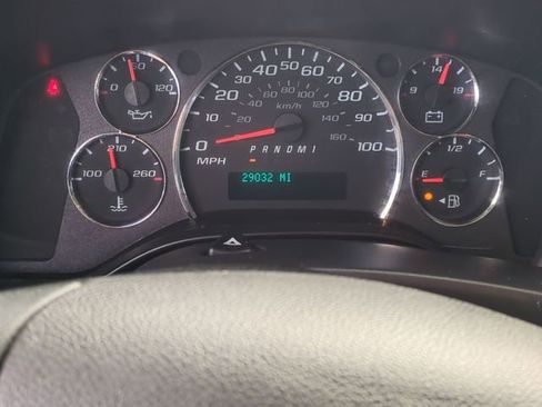 Used 2022 Chevrolet Express 2500 w/ Driver Convenience Package RWD image 13