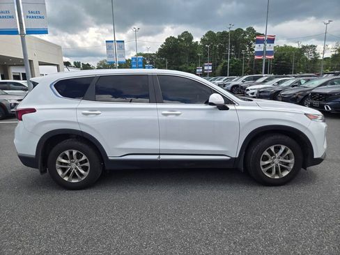 Used 2019 Hyundai Santa Fe SE FWD image 4