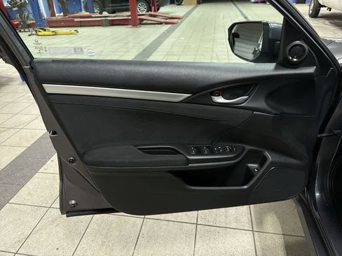 Used 2019 Honda Civic EX image 30