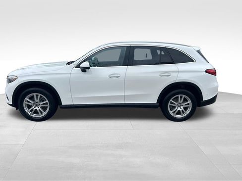 Used 2026 Mercedes-Benz GLC 300 4MATIC image 2