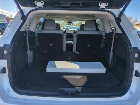 New 2026 Toyota Highlander Limited image 22