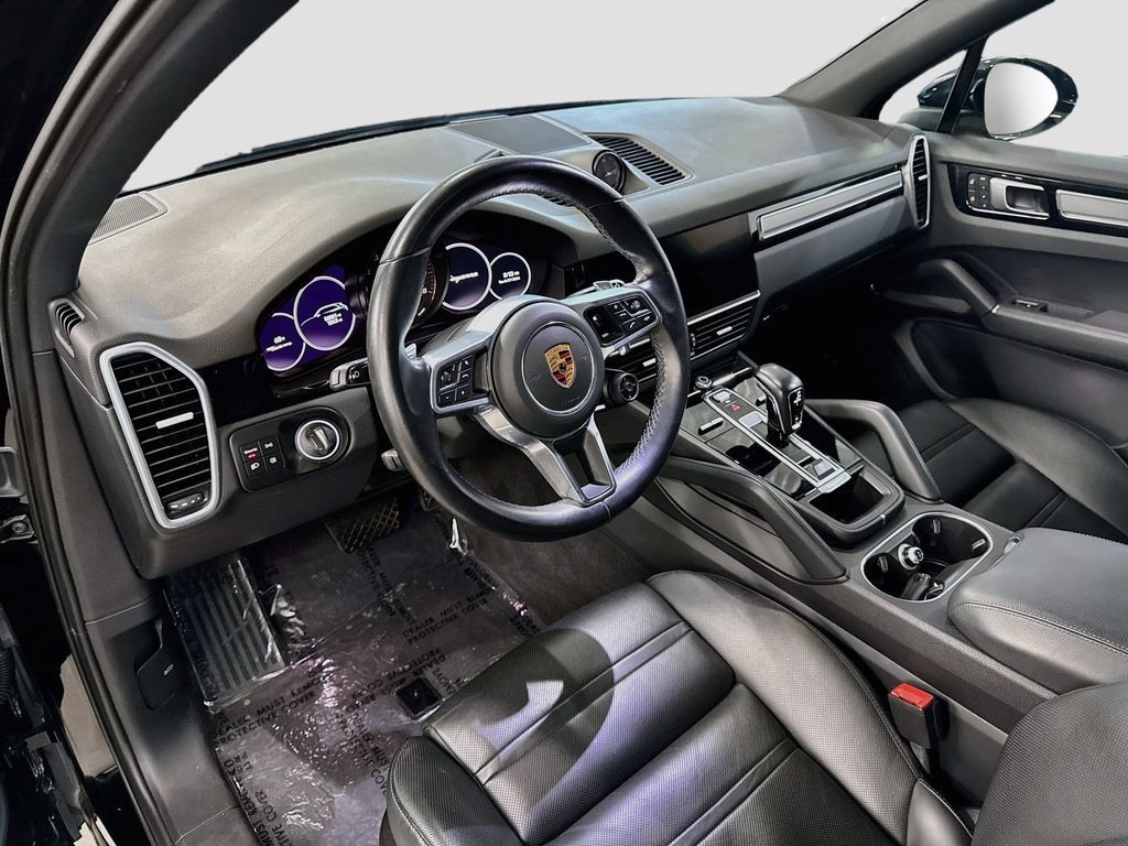 Used 2022 Porsche Cayenne Platinum Edition AWD/4WD image 9