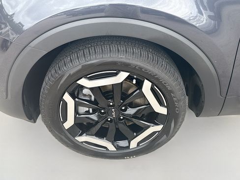 Used 2025 Kia Telluride EX w/ EX Captain's Chair Package FWD image 37
