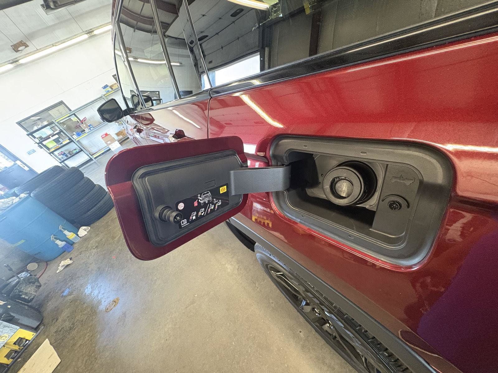 Used 2023 Jeep Grand Cherokee L Laredo AWD/4WD image 4