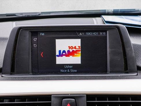 Used 2018 BMW 320i xDrive Sedan image 16