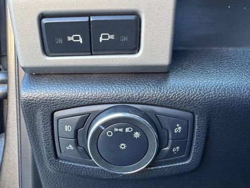 Used 2018 Ford F150 Lariat w/ Equipment Group 502A Luxury image 19