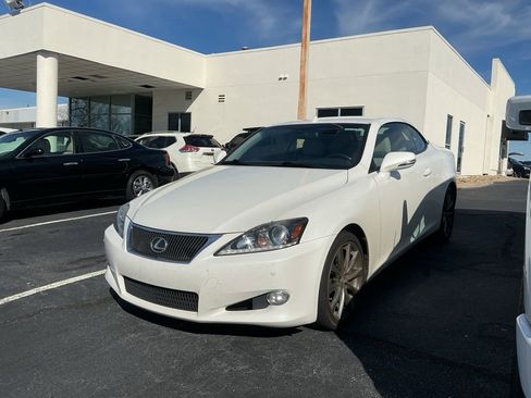 Used 2014 Lexus IS 250C image 1