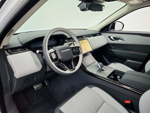 Used 2025 Land Rover Range Rover Velar Dynamic SE image 24