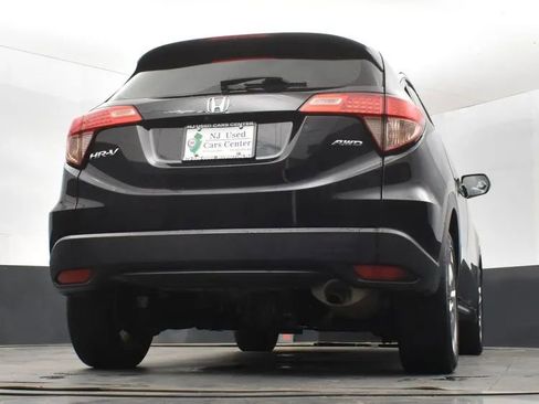 Used 2017 Honda HR-V LX image 13