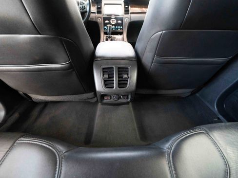 Used 2019 Ford Taurus Limited image 21