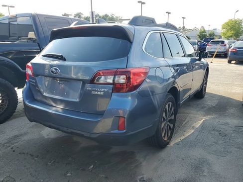 Used 2017 Subaru Outback 2.5i Limited AWD/4WD image 10