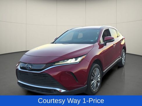 Used 2022 Toyota Venza XLE AWD/4WD image 4