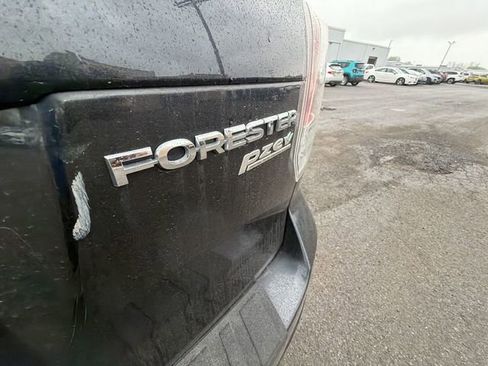 Used 2017 Subaru Forester 2.5i Premium w/ All-Weather Package AWD/4WD image 8