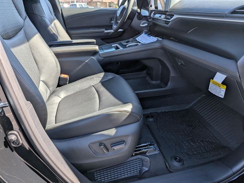 New 2026 Toyota Sienna XLE Woodland Edition image 26