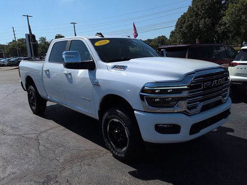 Used 2026 RAM 2500 Laramie AWD/4WD image 1
