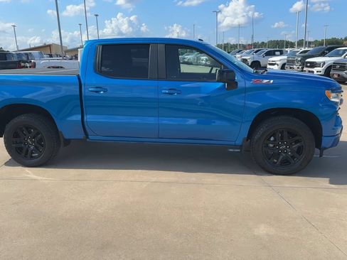 Used 2023 Chevrolet Silverado 1500 RST AWD/4WD image 2