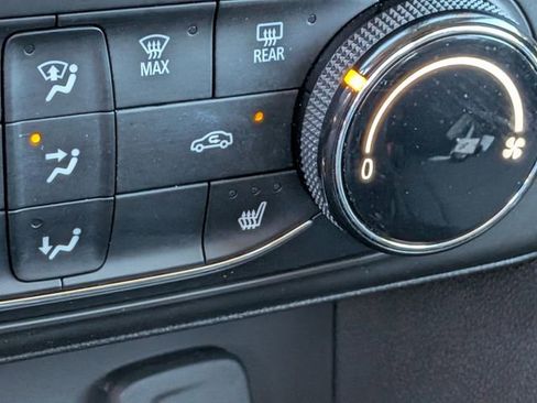 Used 2024 Buick Encore GX Preferred w/ Comfort Package FWD image 20