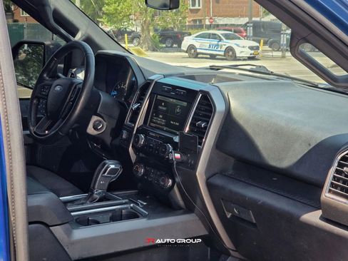 Used 2015 Ford F150 XLT w/ Equipment Group 302A Luxury AWD/4WD image 10