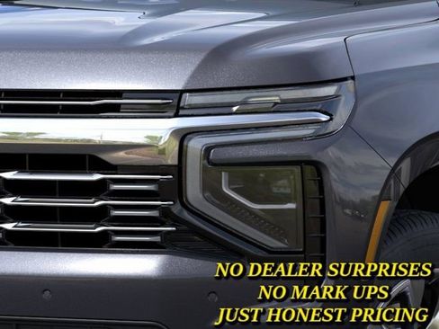 New 2026 Chevrolet Suburban Premier w/ Sun And Tow Package AWD/4WD image 10