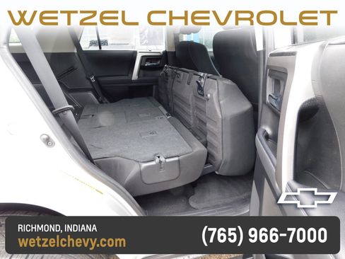 Used 2020 Toyota 4Runner SR5 AWD/4WD image 18