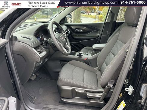 Used 2022 GMC Terrain SLE image 13