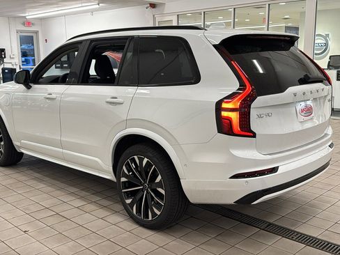 New 2026 Volvo XC90 T8 Ultra w/ Protection Package Premier image 7