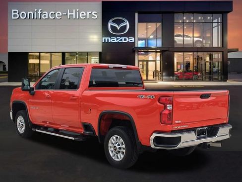 Used 2025 Chevrolet Silverado 2500 LT w/ Convenience Package AWD/4WD image 3