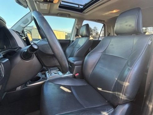 Used 2017 Toyota 4Runner Limited image 10