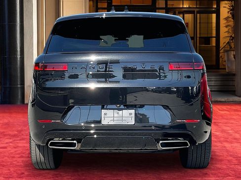 Used 2024 Land Rover Range Rover Sport Dynamic SE image 4