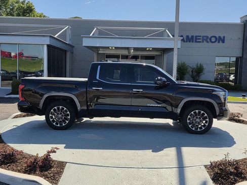 Used 2023 Toyota Tundra Limited AWD/4WD image 45