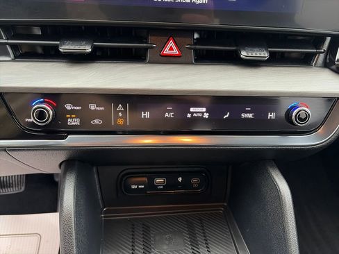 Used 2023 Kia Sportage X-Line AWD/4WD image 22
