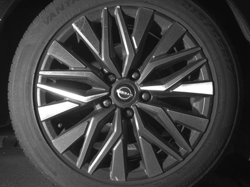 Used 2025 Nissan Altima 2.5 SV image 15