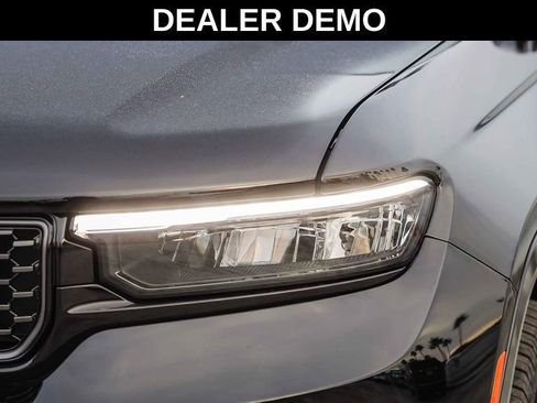 New 2025 Jeep Grand Cherokee L Summit image 5