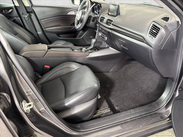 Used 2018 MAZDA MAZDA3 Grand Touring FWD image 14