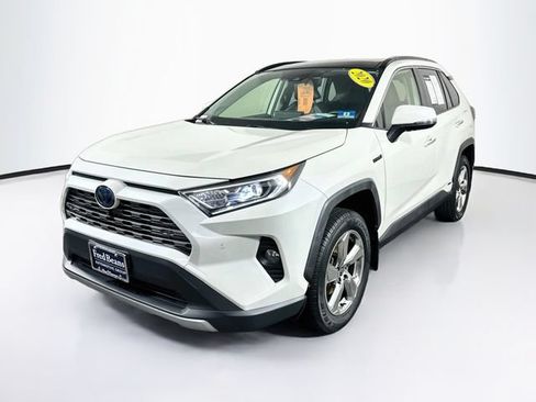 Used 2020 Toyota RAV4 Limited AWD/4WD image 3