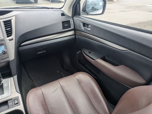 Used 2014 Subaru Outback 2.5i Limited image 17