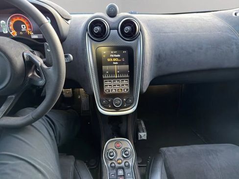 Used 2020 McLaren 600LT Spider image 11