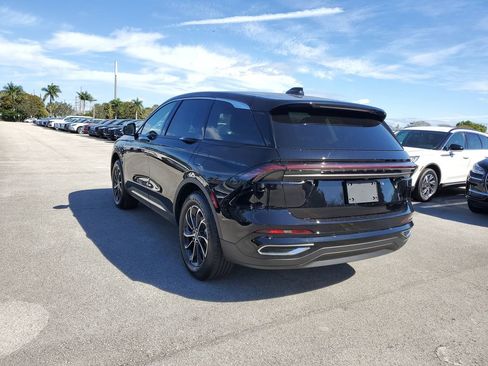 New 2026 Lincoln Nautilus Premier AWD/4WD image 3