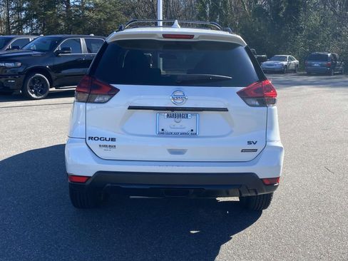 Used 2018 Nissan Rogue SV image 6