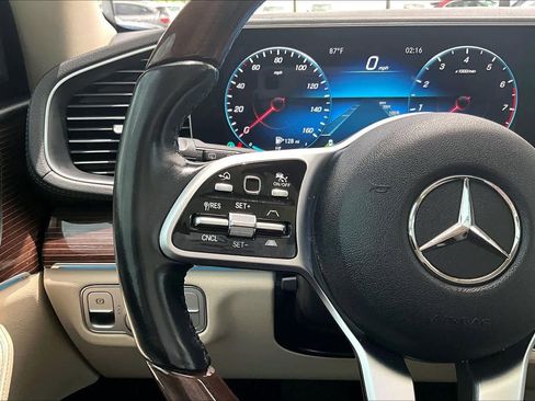 Used 2022 Mercedes-Benz GLS 450 4MATIC image 24