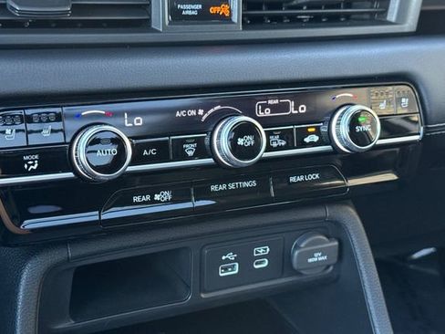 Certified 2024 Honda Pilot Elite image 27