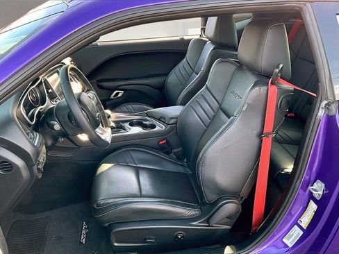 Used 2016 Dodge Challenger SRT image 25