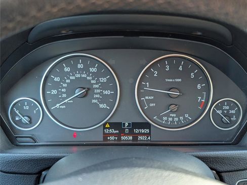 Used 2017 BMW 320i Sedan image 31