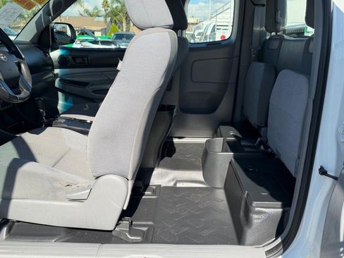 Used 2013 Toyota Tacoma 2WD Access Cab image 21