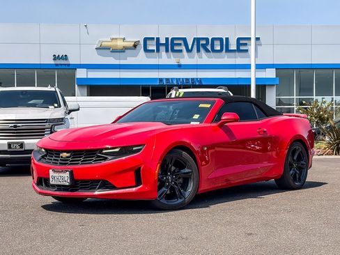 Used 2020 Chevrolet Camaro LT RWD image 1