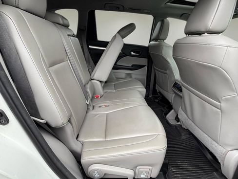 Used 2018 Toyota Highlander XLE AWD/4WD image 20